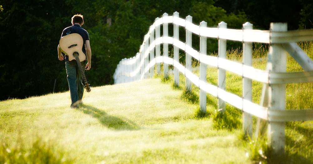 Columbia Missouri Senior Portraits: Senior Picture Fencerow